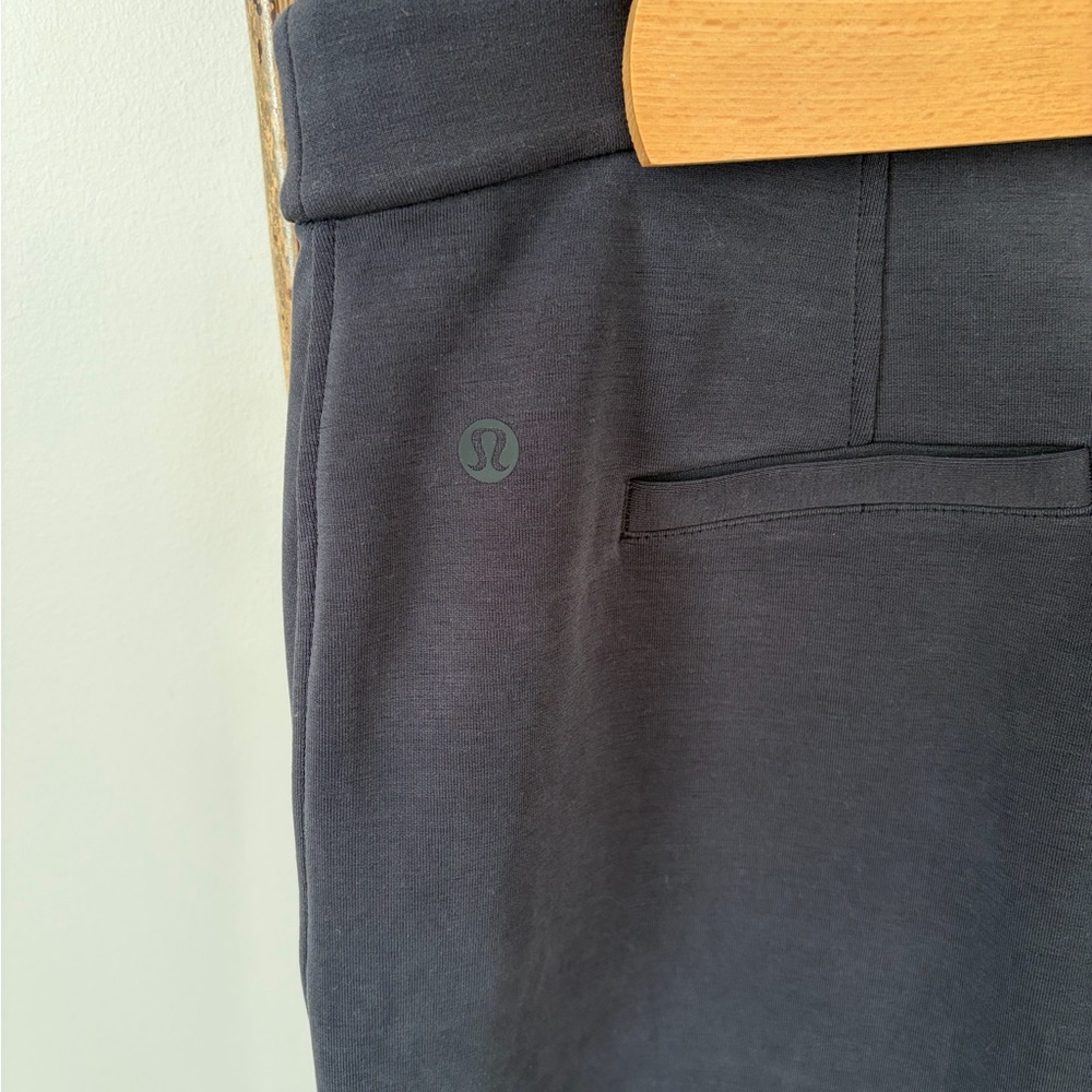 Lululemon Softstreme Pintuck Mid-Rise Pant - Picture 5 of 7